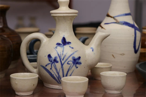 云南旅游,云南旅行社,云南團建公司,云南策劃公司,云南會議執(zhí)行,騰沖旅游,騰沖旅行社,騰沖團建公司,騰沖會議執(zhí)行：騰沖馬站碗窯 ▏邀你共赴一場土與火的藝術(shù)盛宴